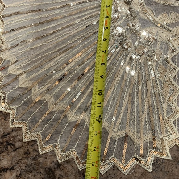 Elegant Gold and Silver Sequin Capelet Short Cape Shawl Art Deco 1920s EUC - Picture 11 of 12